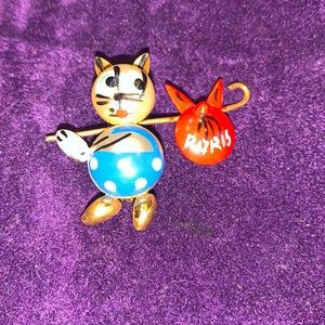 Vintage hobo cat brooch Paris